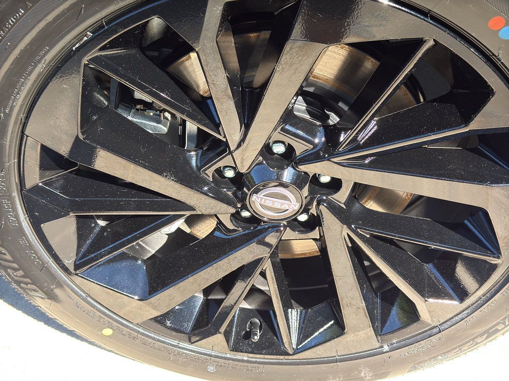 New 2026 Nissan Rogue SL AWD/4WD image 8