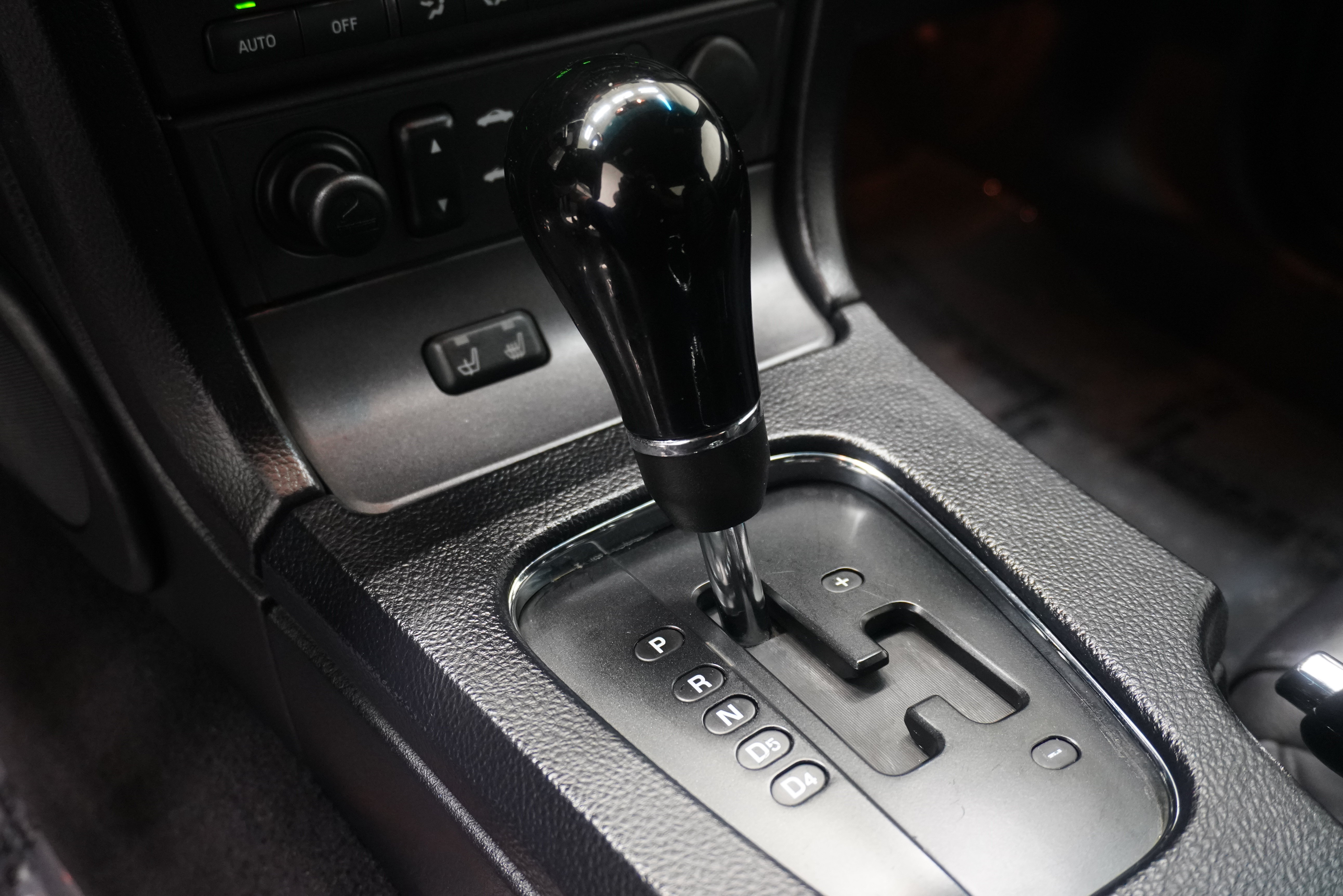 Used 2003 Ford Thunderbird RWD image 19