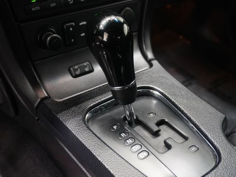 Used 2003 Ford Thunderbird RWD image 19