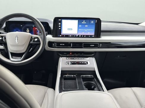 Used 2025 Lincoln Aviator Reserve w/ Illumination Package image 22