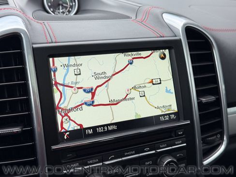 Used 2016 Porsche Cayenne GTS AWD/4WD image 23