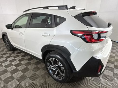 Used 2024 Subaru Crosstrek 2.0i Premium AWD/4WD image 4