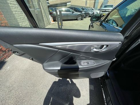 Used 2015 INFINITI Q50 Premium w/ Navigation Package AWD/4WD image 27