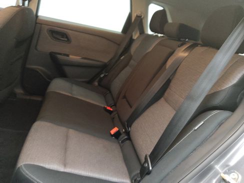 Used 2021 Nissan Rogue S FWD image 18