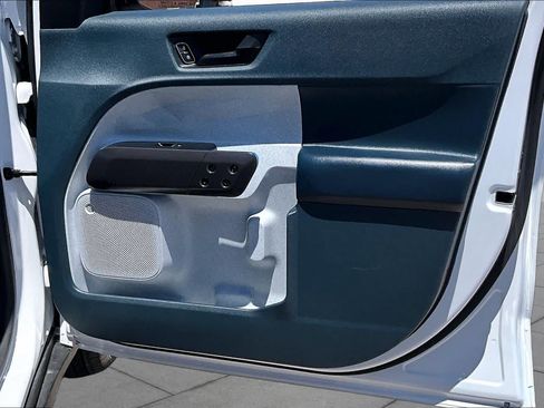Certified 2025 Ford Maverick XLT w/ XLT Luxury Package FWD image 21