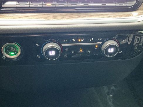 Certified 2022 Chevrolet Silverado 1500 RST image 13