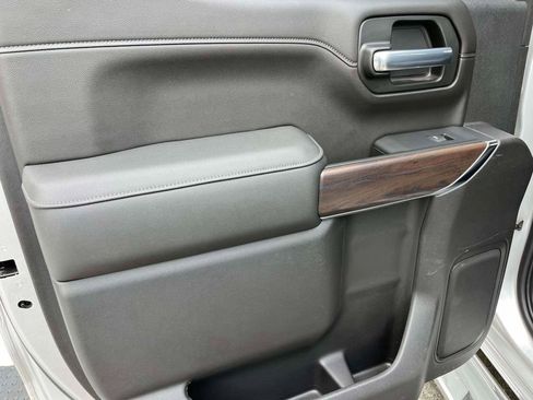 Certified 2022 GMC Sierra 1500 SLT w/ SLT Premium Plus Package image 17