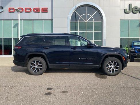 Certified 2023 Jeep Grand Cherokee L Limited AWD/4WD image 4