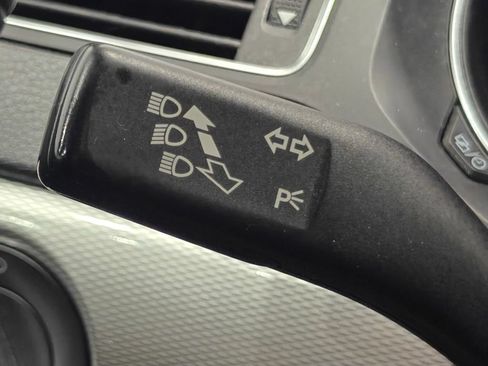 Used 2017 Volkswagen Jetta SE FWD image 33