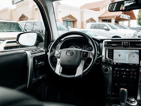 Used 2024 Toyota 4Runner Limited AWD/4WD image 22