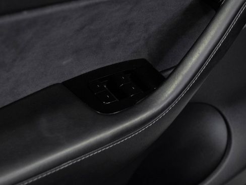 Used 2020 Tesla Model Y Performance image 46