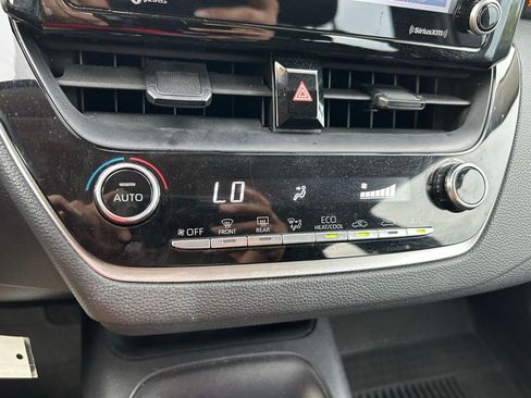 Certified 2022 Toyota Corolla LE FWD image 25