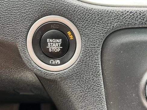 Used 2022 Dodge Charger SXT RWD image 38