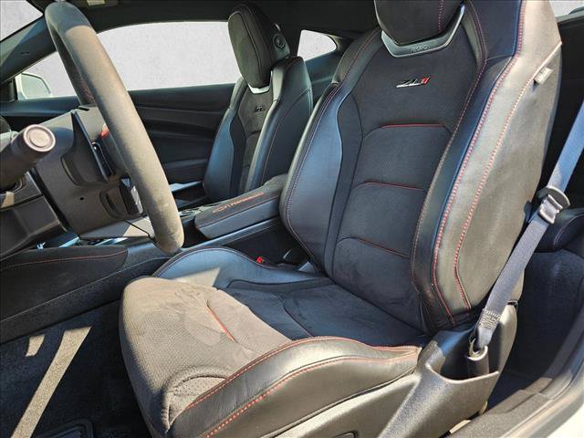 Used 2022 Chevrolet Camaro ZL1 RWD image 16