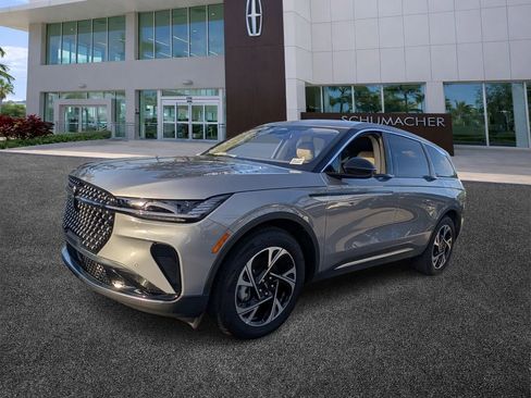 New 2025 Lincoln Nautilus Premier image 3