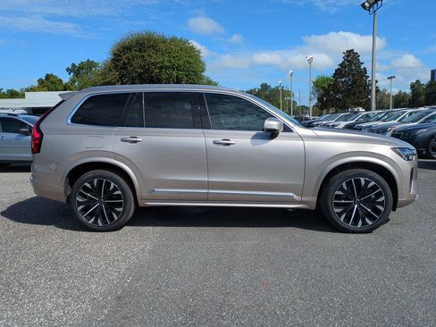 New 2026 Volvo XC90 T8 Ultra w/ Protection Package Premier image 3