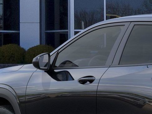 New 2026 Chevrolet Trax RS w/ Sunroof Package FWD image 12