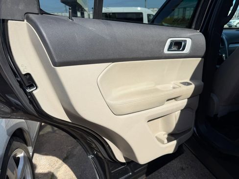 Used 2013 Ford Explorer XLT image 12