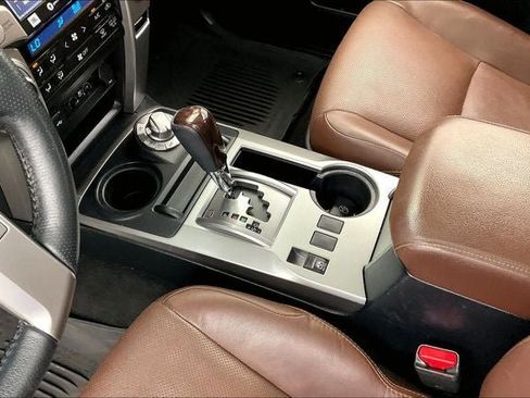 Used 2021 Toyota 4Runner Limited AWD/4WD image 16