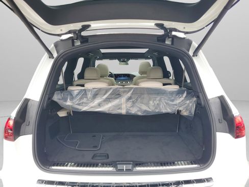Certified 2026 Mercedes-Benz GLS 580 4MATIC image 9