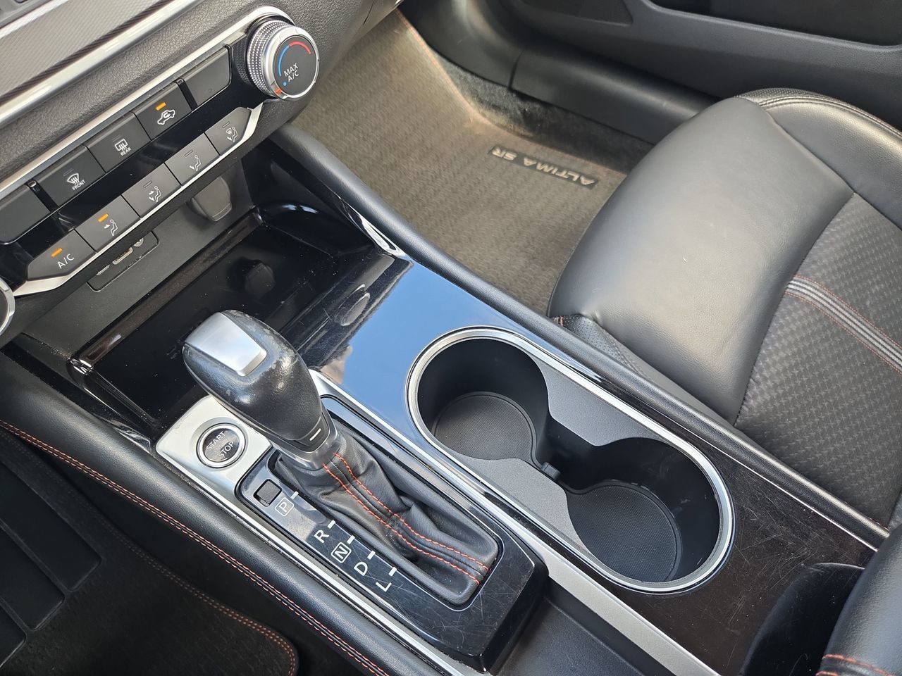 Used 2024 Nissan Altima 2.5 SR FWD image 24