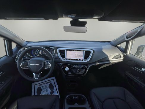 New 2026 Chrysler Voyager LX FWD image 7