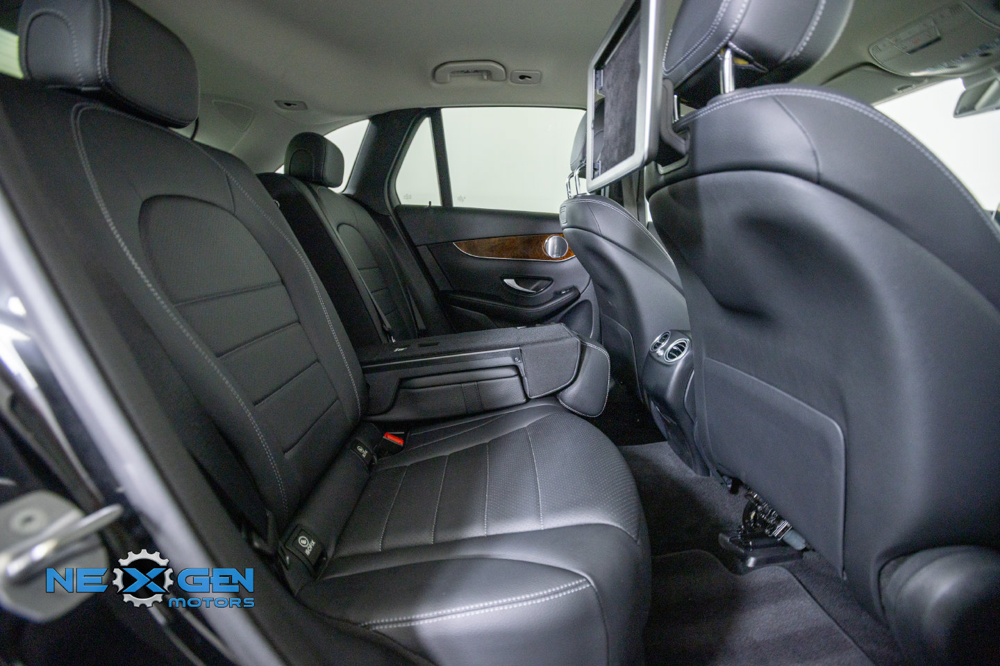 Used 2019 Mercedes-Benz GLC 300 4MATIC image 38