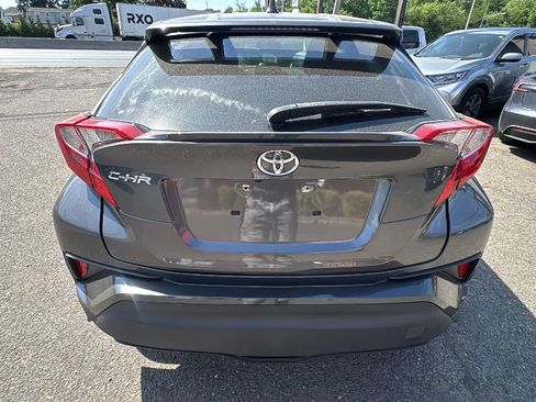 Used 2021 Toyota C-HR LE FWD image 6
