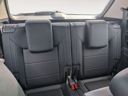 Used 2023 Volkswagen Atlas SE AWD/4WD image 31