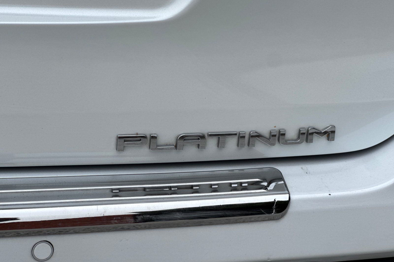 Used 2023 Toyota Highlander Platinum FWD image 38