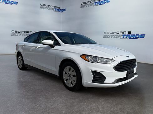 Used 2020 Ford Fusion S image 3