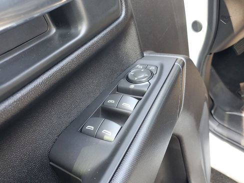 Used 2025 Chevrolet Silverado 2500 Custom w/ Custom Convenience Package AWD/4WD image 18