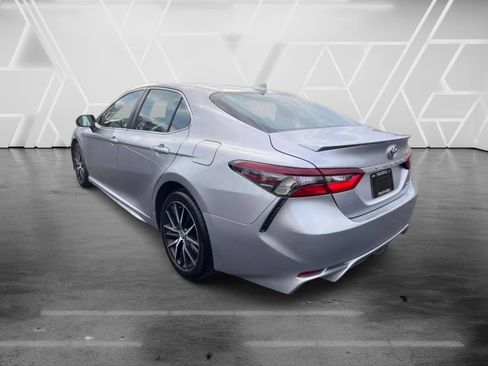 Used 2022 Toyota Camry SE image 8