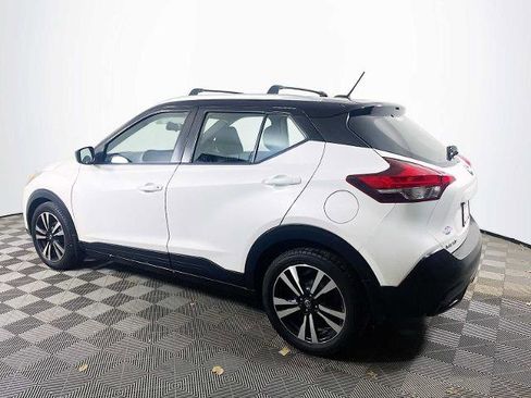 Certified 2018 Nissan Kicks SV image 6