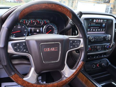 Used 2018 GMC Sierra 1500 SLT w/ Enhanced Driver Alert Package RWD image 12
