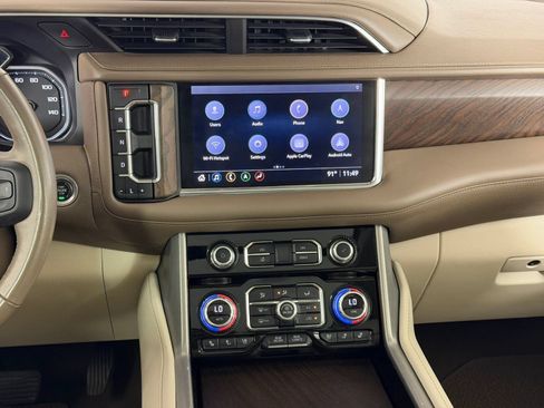 Used 2021 GMC Yukon Denali w/ Denali Premium Package RWD image 18