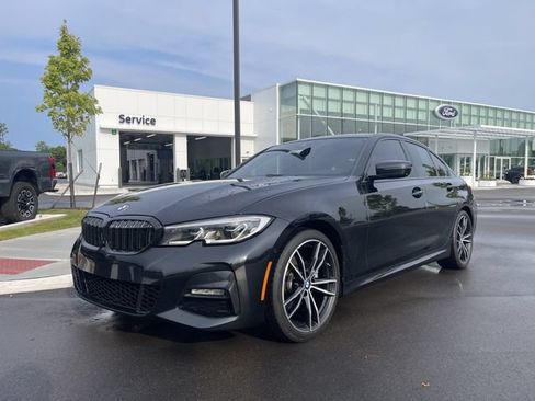 Used 2019 BMW 330i xDrive Sedan w/ M Sport Package AWD/4WD image 1