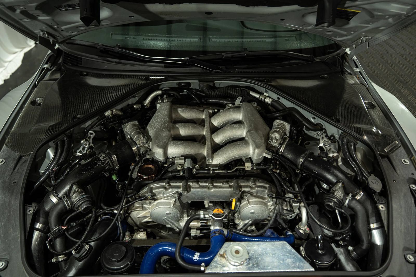 Used 2009 Nissan GT-R Premium AWD/4WD image 22