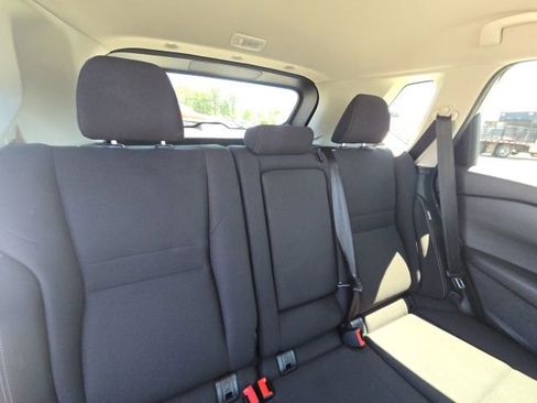 Used 2024 Nissan Rogue S AWD/4WD image 14