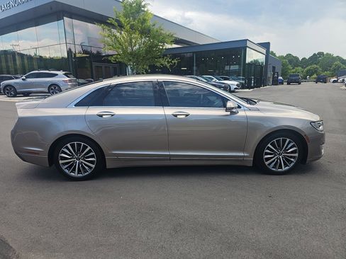 Used 2018 Lincoln MKZ Select w/ Select Plus Package FWD image 4