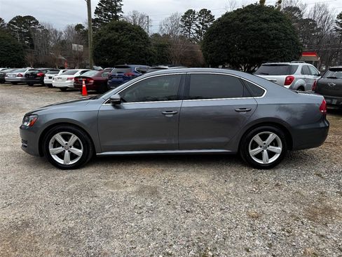 Used 2012 Volkswagen Passat 2.5 SE FWD image 8
