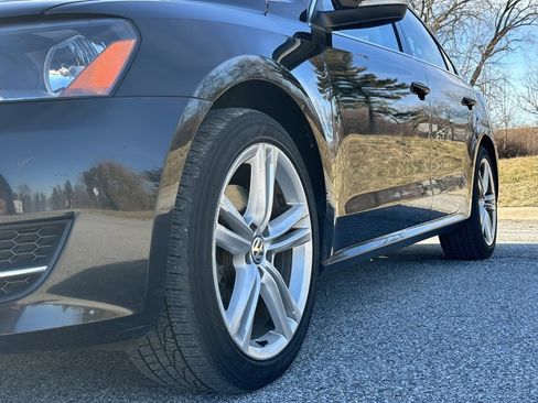 Used 2014 Volkswagen Passat 2.5 SE image 10