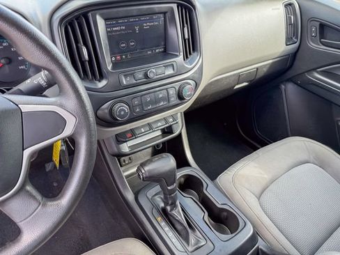 Used 2019 Chevrolet Colorado W/T w/ WT Convenience Package AWD/4WD image 18