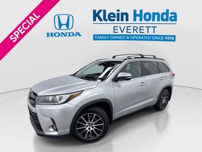 Used 2017 Toyota Highlander SE
