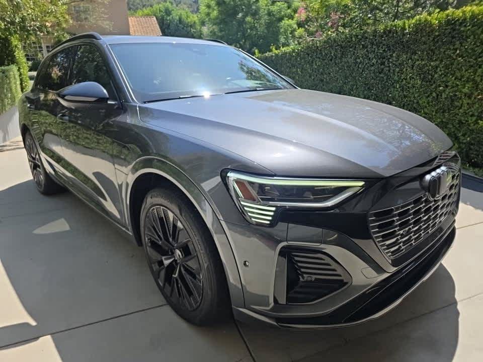 Used 2024 Audi Q8 e-tron Premium Plus AWD/4WD image 4