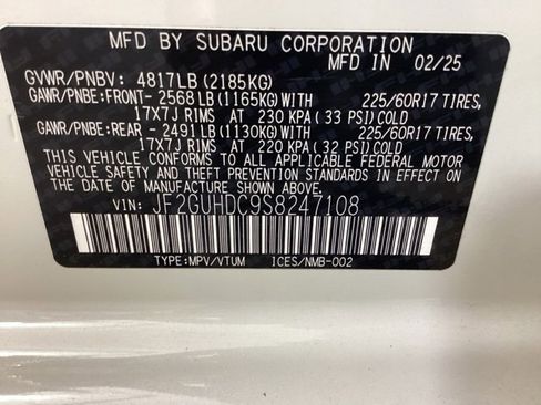 Used 2025 Subaru Crosstrek 2.5i Premium w/ Convenience Package #2 image 12