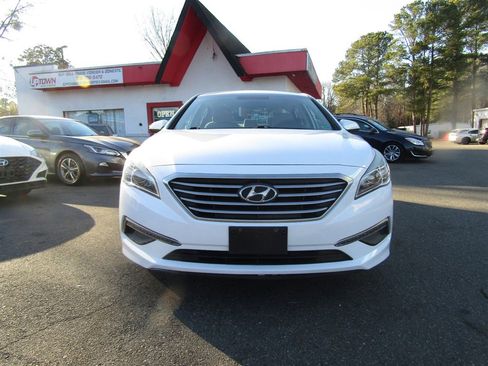 Used 2015 Hyundai Sonata SE image 3