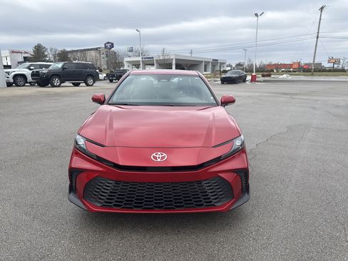 Certified 2025 Toyota Camry SE image 8