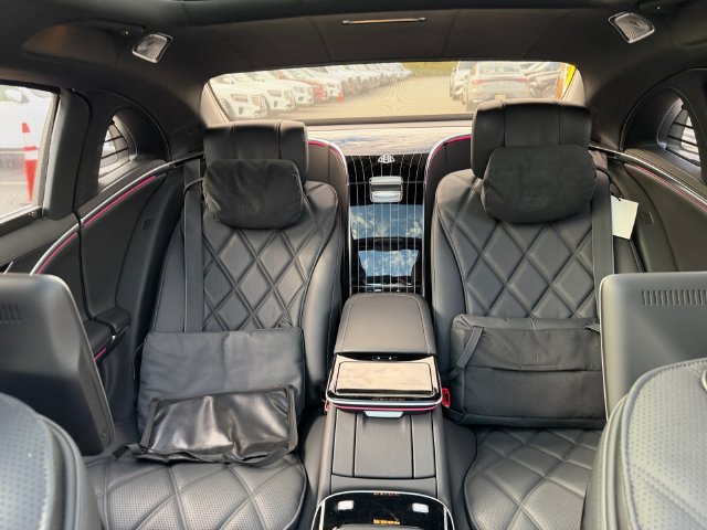 Used 2023 Mercedes-Benz Maybach S 580 4MATIC image 7