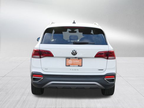 Certified 2023 Volkswagen Taos SE w/ Panoramic Sunroof Package image 6